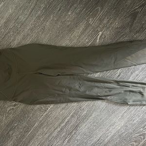 NAVY GREEN BASE PACE LULULEMON LEGGINGS🖤